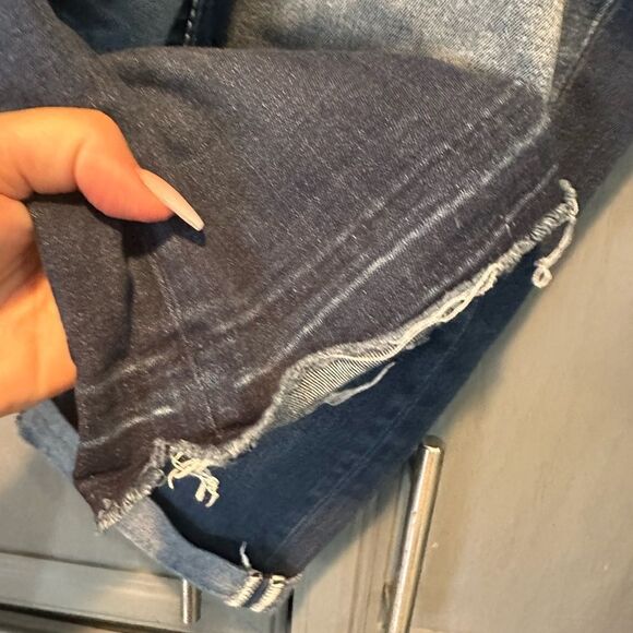 Miss Me Signature Capri Jeans - Picture 9 of 9